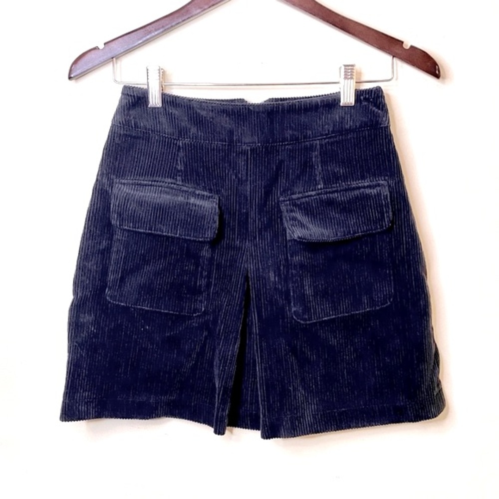 BDG Urban Outfitters Mini Corduroy Skirt Size XS NWT Black